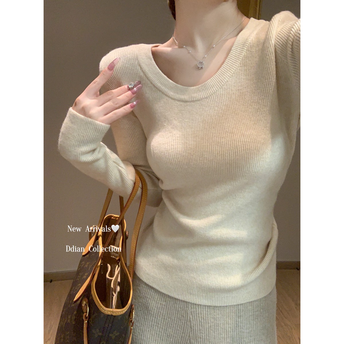 早秋女装纯欲u领打底衫内