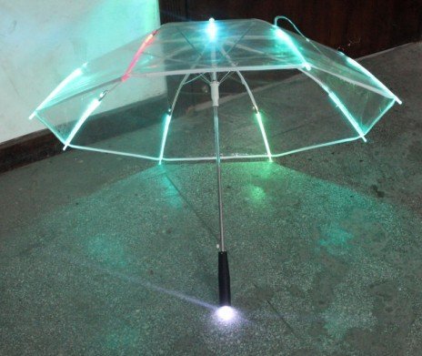 ´´ÒâÓê¾ß LED·¢¹âÓêÉ¡ È«ÏËά¹Ç¼Ü LED·¢¹â͸Ã÷´øÊÖµçͲÓêÉ¡