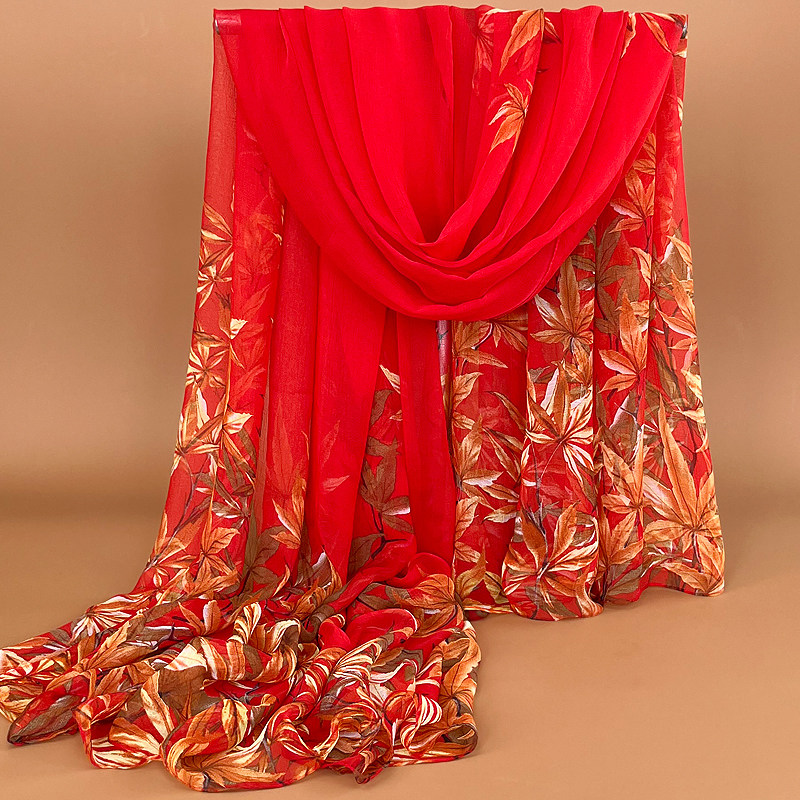 春秋冬季印花丝巾大红色长款垂感纱巾鳄鱼皱围巾披肩女士百搭跳舞