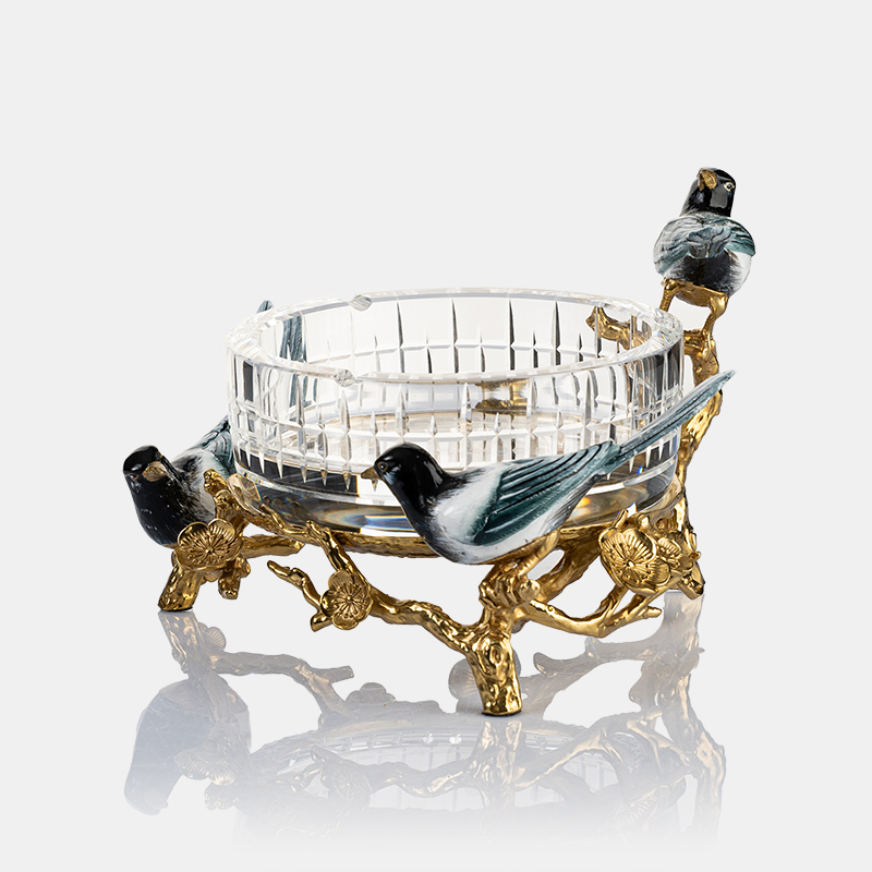 欧式水晶玻璃烟灰缸水晶配铜高脚创意家用高端轻奢烟缸办公室摆件