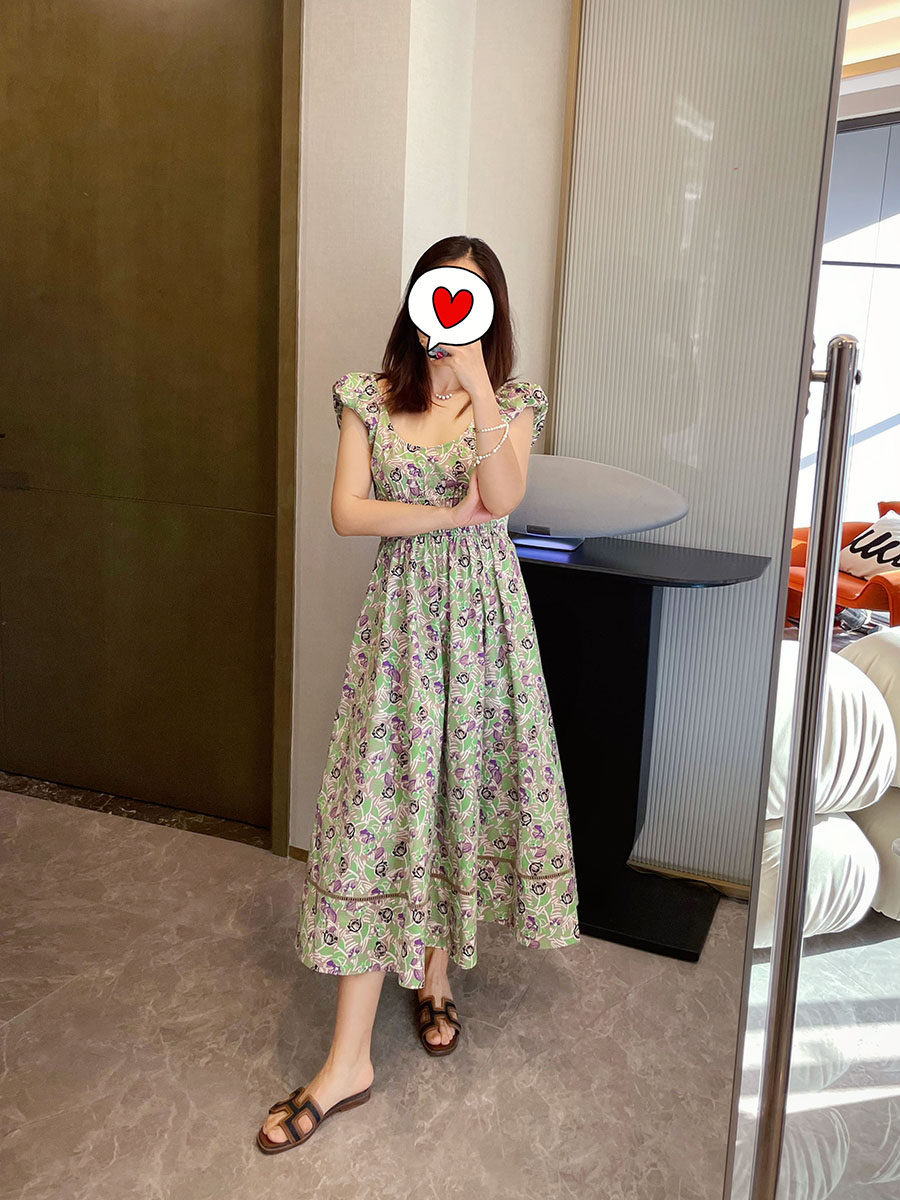 超级纯元～TB度假风！24新品 夏日风情低圆领褶裥收腰大摆连衣裙