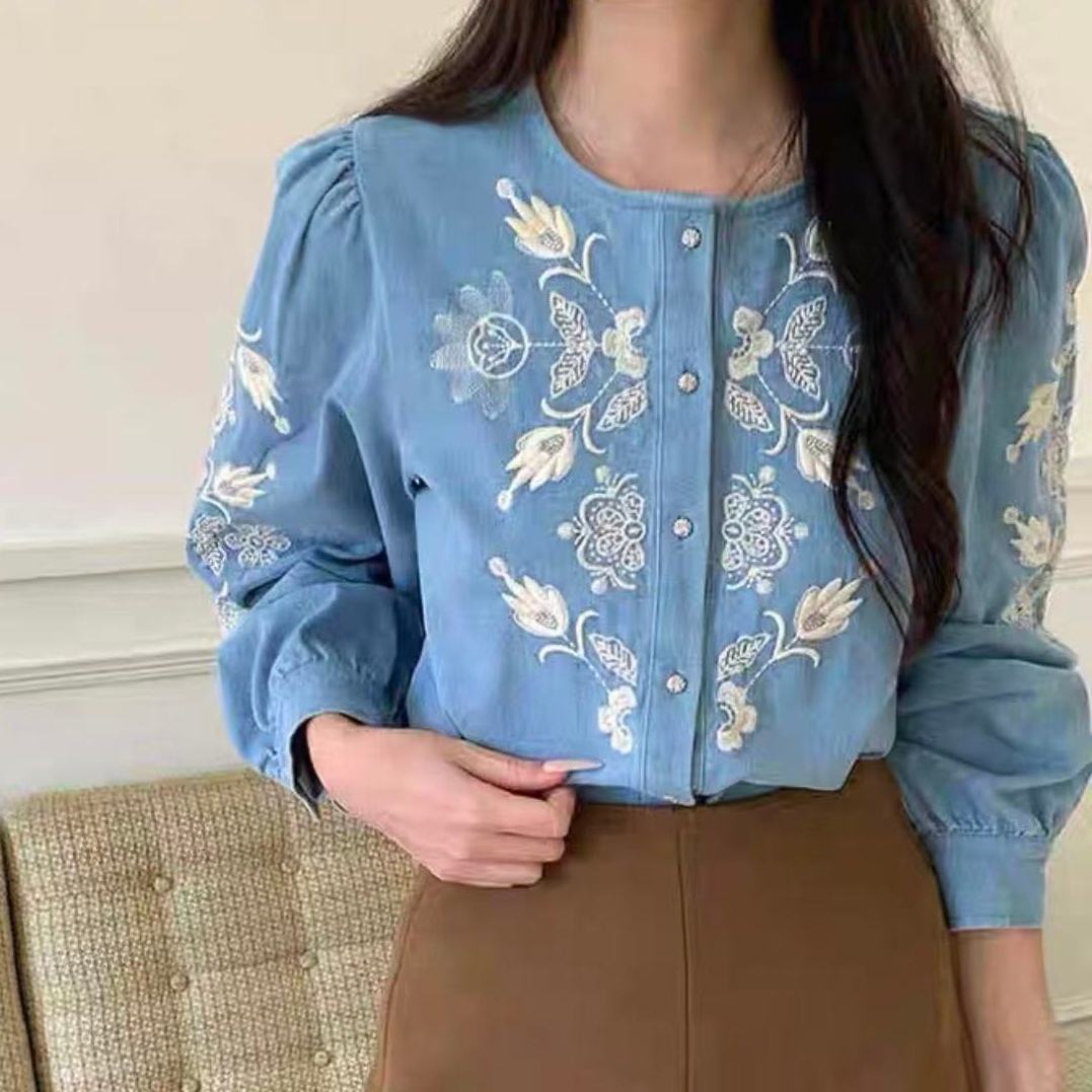 法式精致花卉刺绣牛仔衬衫新款时尚单排扣圆领灯笼袖上衣潮D34