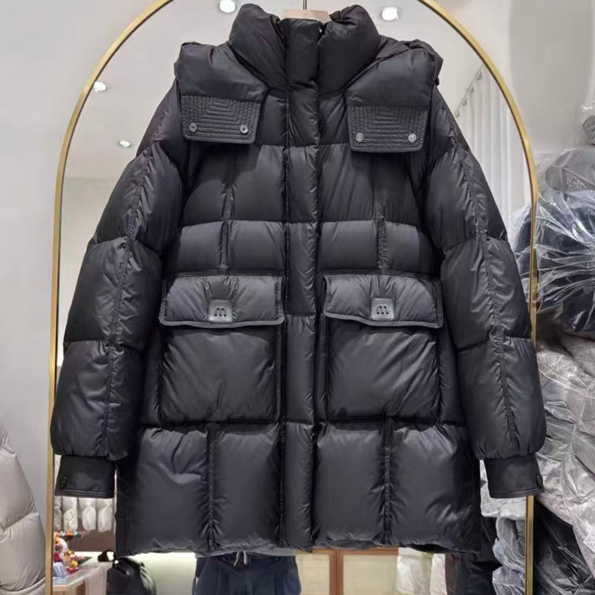 冬季宽松百搭休闲袋盖双口袋羽绒服纯色连帽白鸭绒外套C23