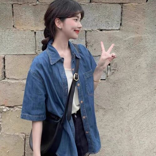 经典又耐看牛仔系穿搭~短袖衬衫