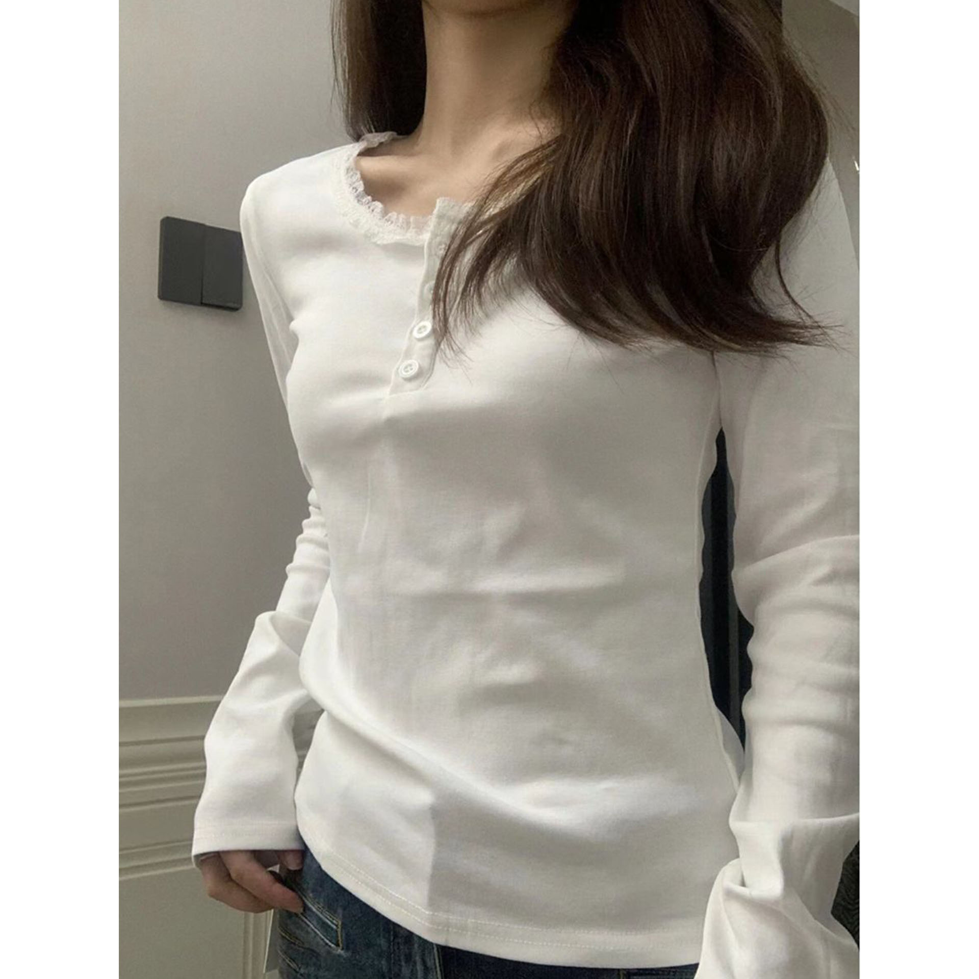 设计感蕾丝花边长袖T恤