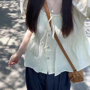 法式甜美蕾丝边娃娃衫短袖衬衫女夏季别致修身显瘦泡泡袖方领上衣