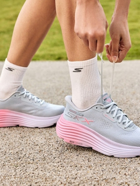 skechers斯凯奇slip-ins闪穿鞋强缓震回弹女鞋跑步鞋休闲鞋129473