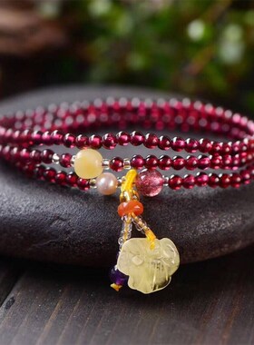 天然酒红石榴石水晶手串