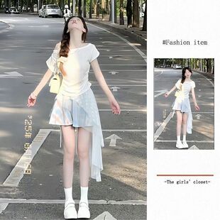 胖mm甜美学院风白色斜肩短袖上衣+格纹超仙网纱不规则短裙两件套