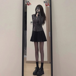 早秋季女装茶系穿搭一整套时尚微胖显瘦减龄百褶裙两件套装连衣裙