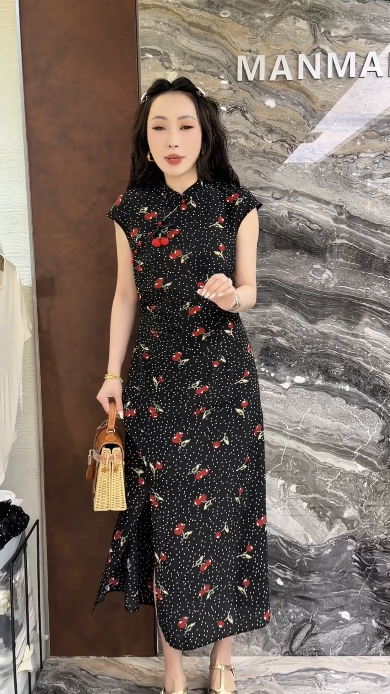 欧洲站2026夏季新款斜襟领重工波点樱桃印花侧开叉连衣裙女11331