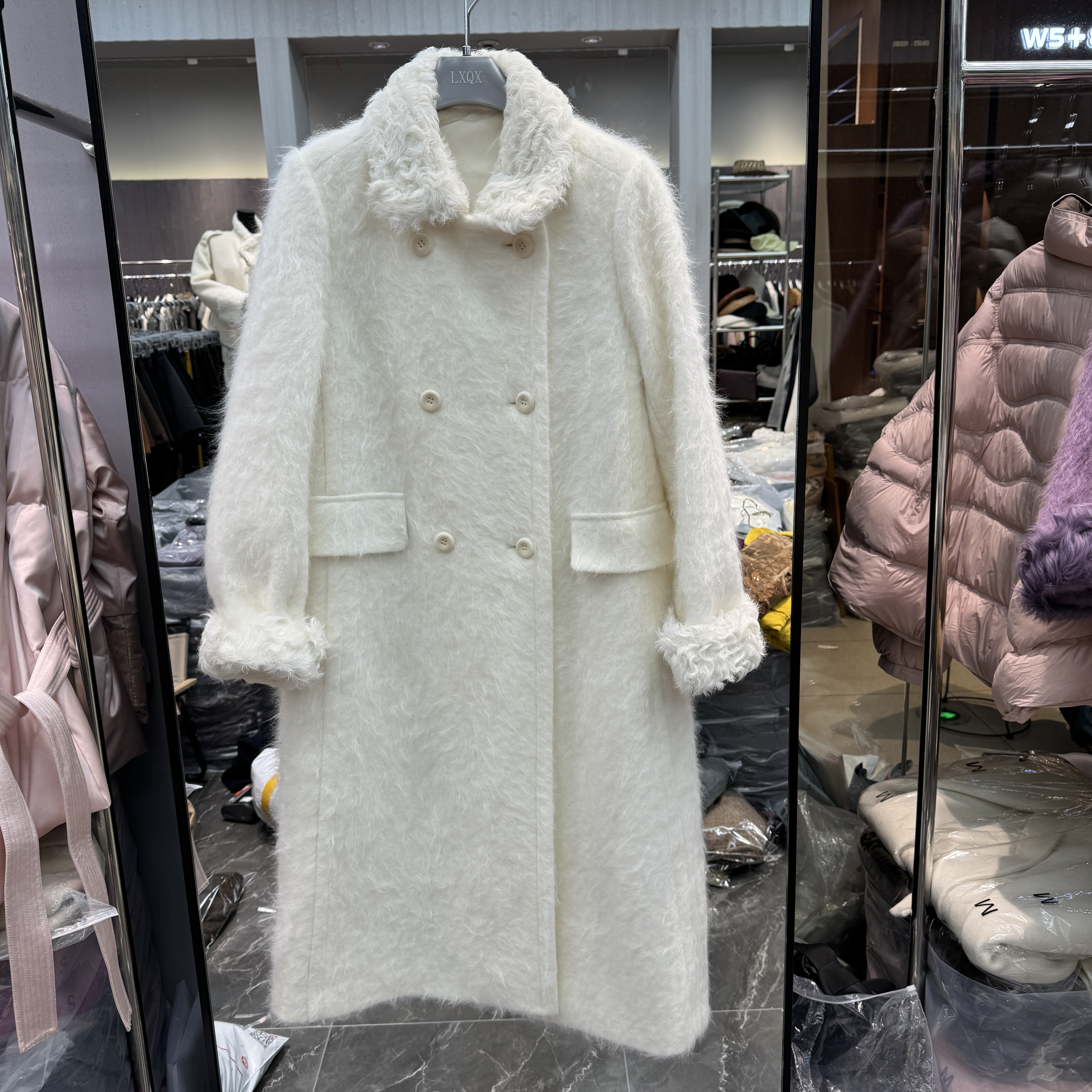 欧洲站2025冬季新款翻领双排扣气质百搭中长款皮毛一体大衣女2501