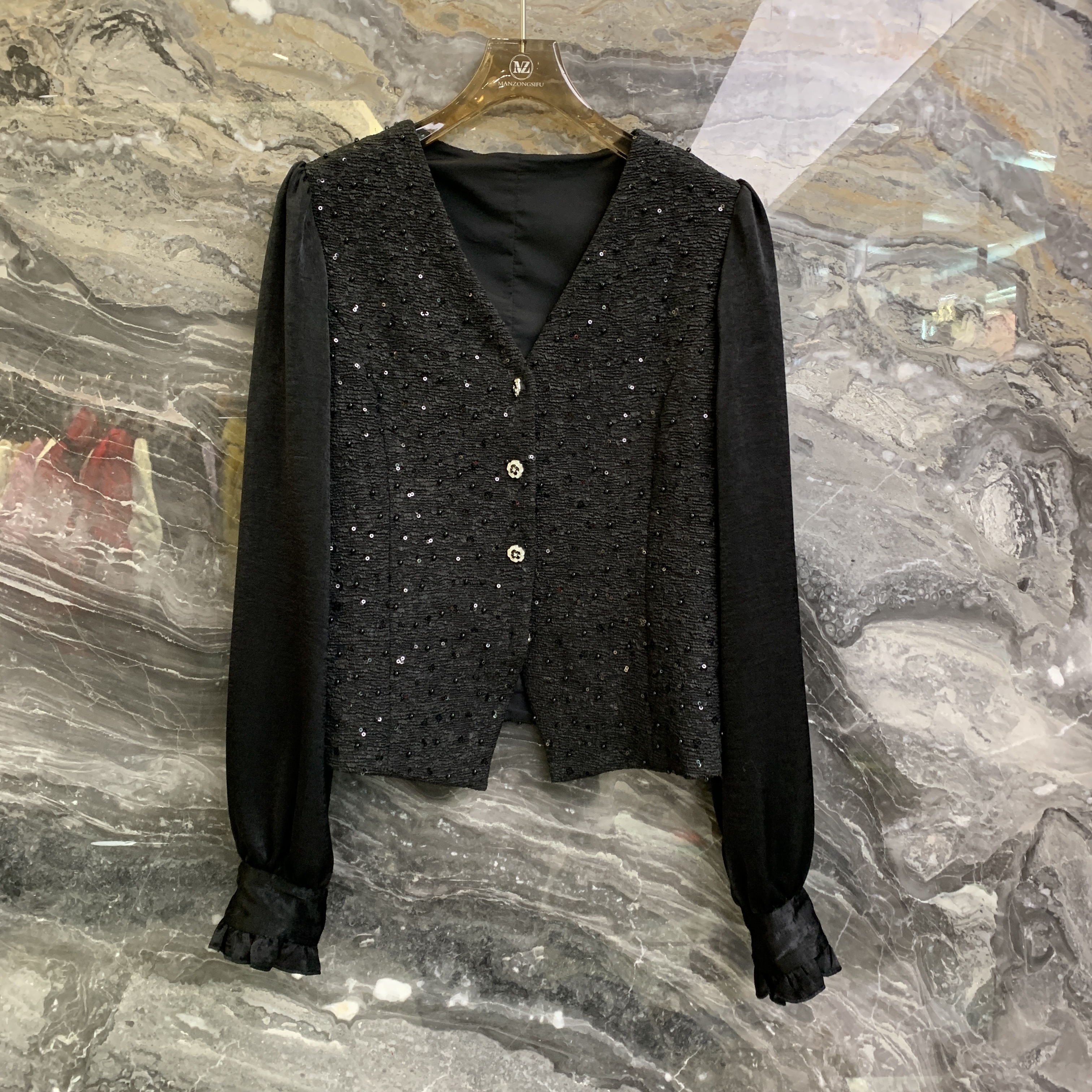 欧洲站2025冬季新款v领单排扣重工烫钻设计感显瘦长袖衬衫女68579