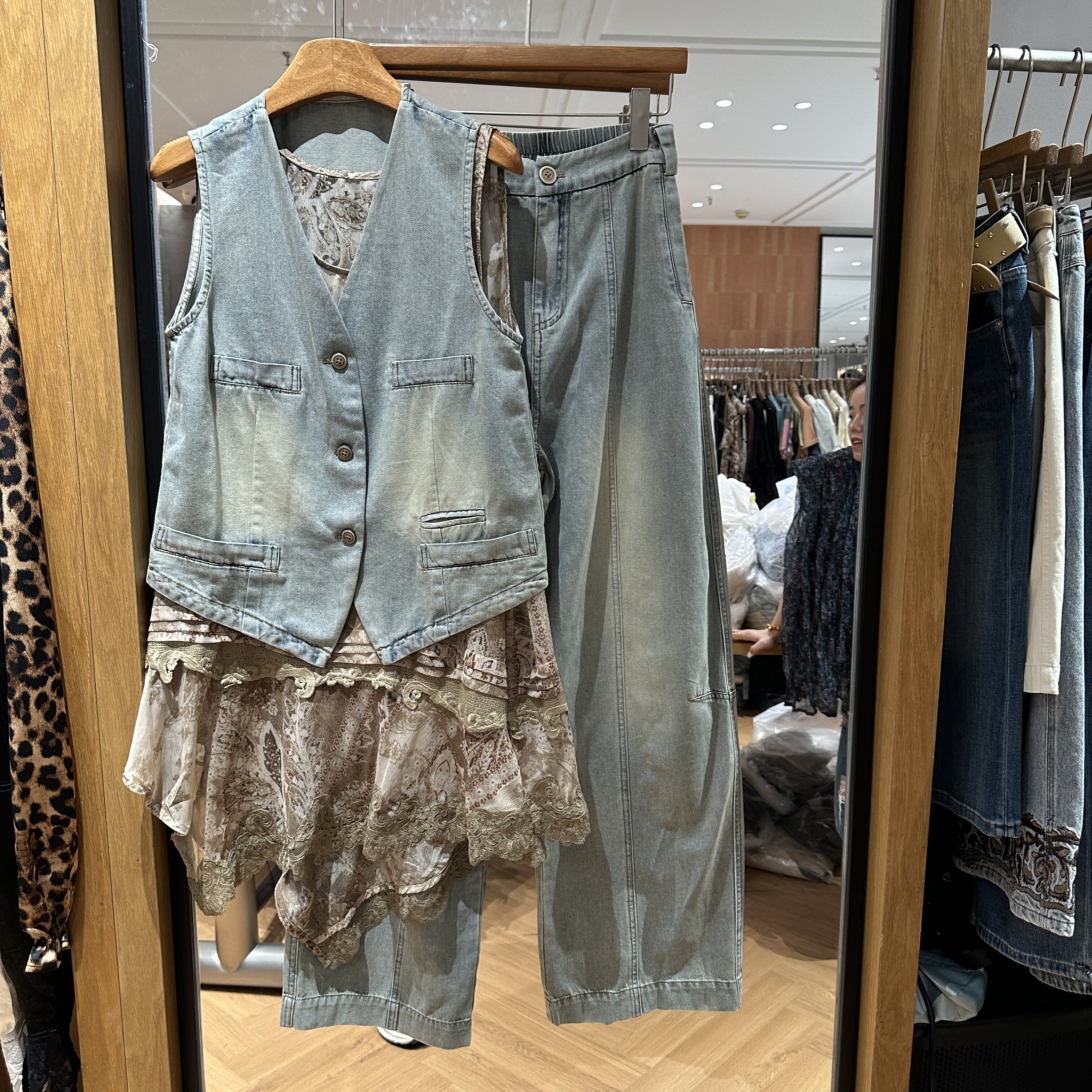 欧洲站2026夏季新款欧货复古老钱风v领马甲减龄半裙套装女士21705