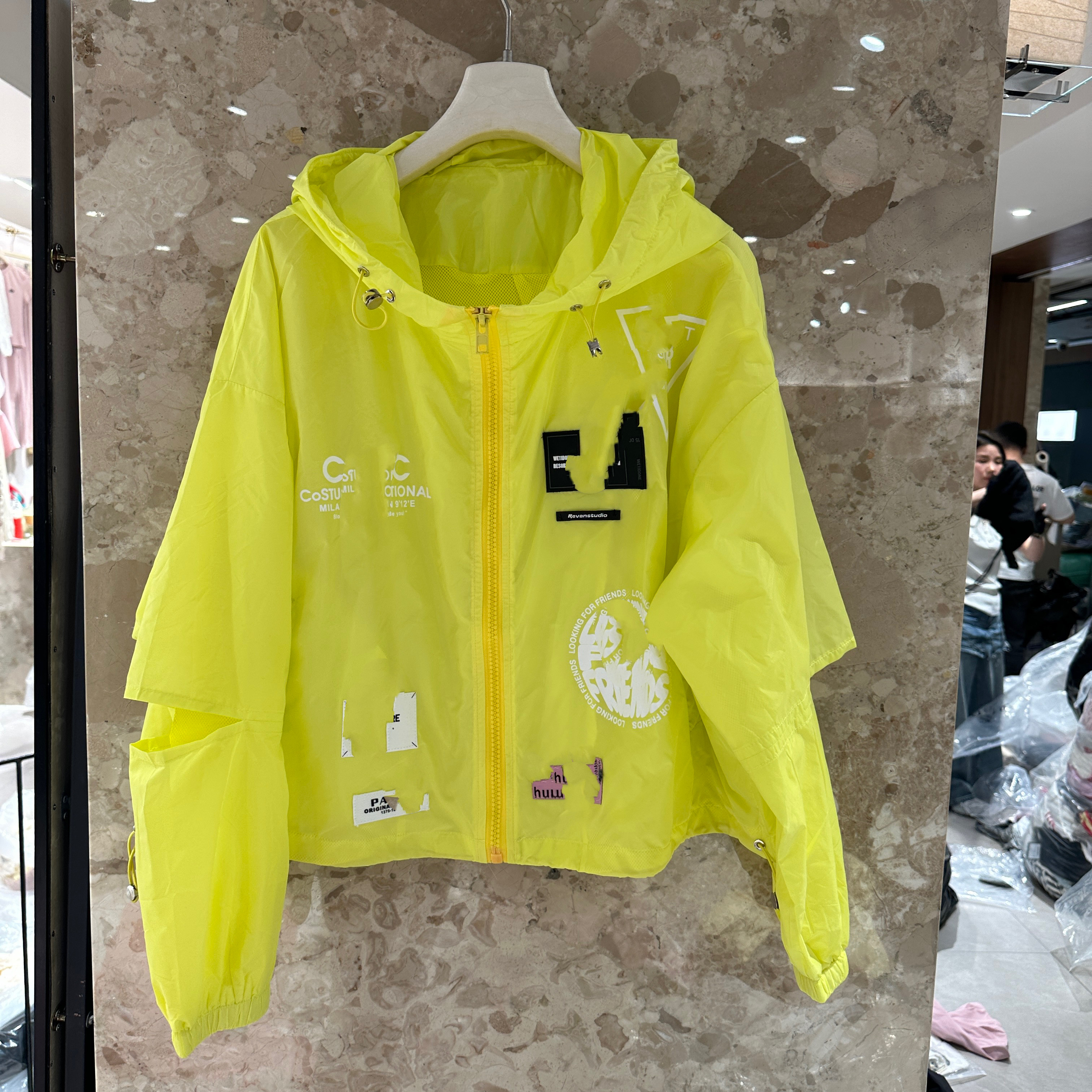 欧洲站226春夏新款连帽高级感字母印花休闲袖口破洞女士外套0314