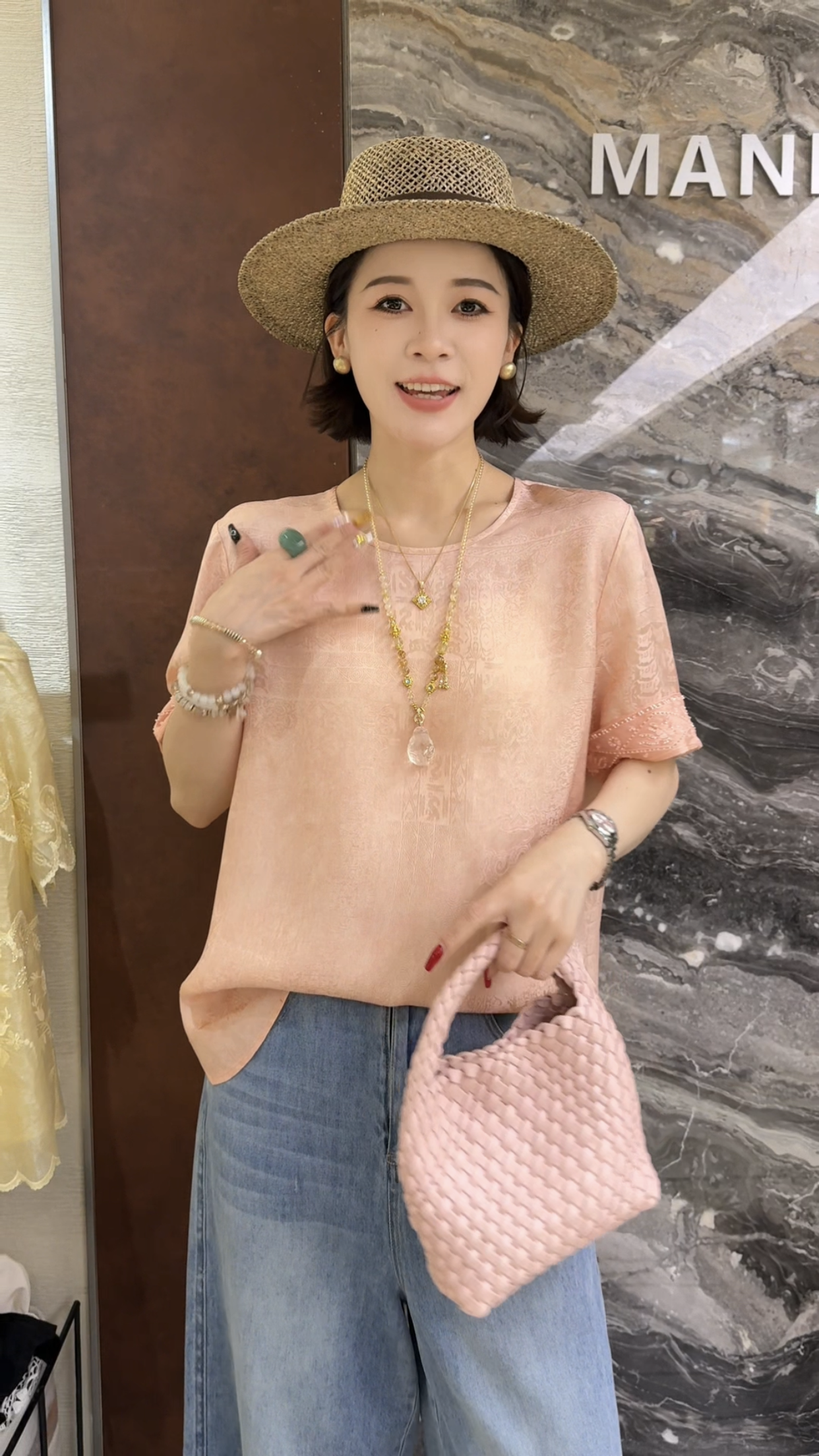 欧洲站2026夏款新款圆领复古提花钉珠减龄松弛感女士短袖衬衫上衣