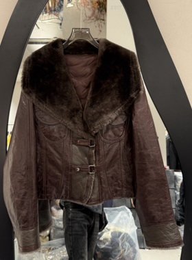 欧洲站2025冬季新款翻领绵羊皮毛一体宽松保暖90鹅绒皮外套25366