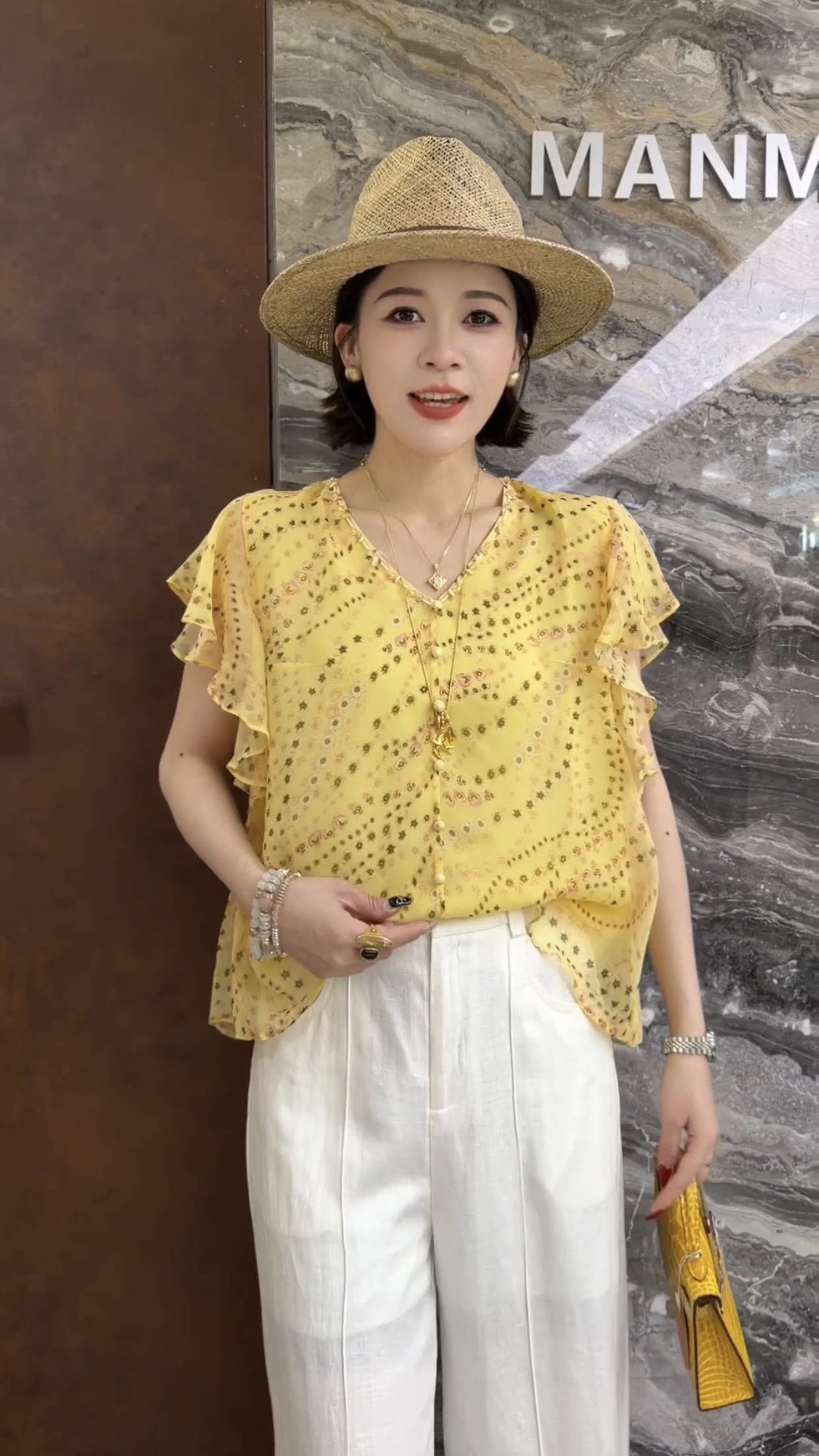 欧洲站2026夏季新款欧货v领飞飞袖波点提花串珠领口女士衬衫11325