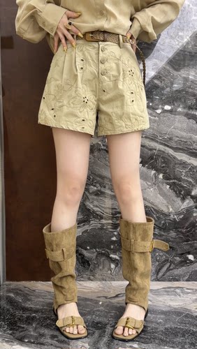 欧洲站2026夏季新款欧货高腰金属扣编织腰带镂空钩花休闲女士短裤