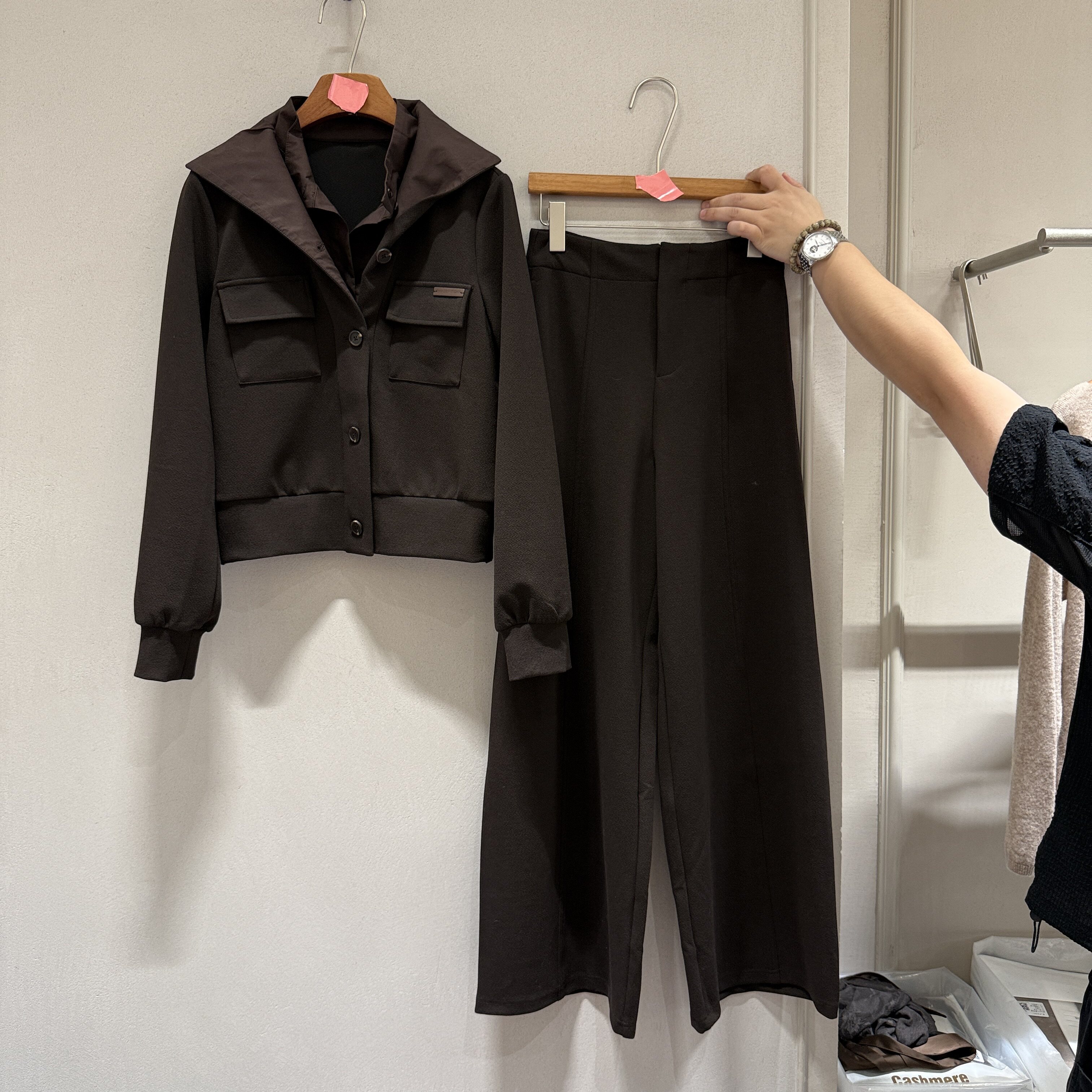 可可家欧货2026秋新品洋气双层翻领显瘦休闲款女士阔腿裤套装385