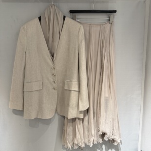 欧洲站2026春季新款时尚轻熟风丝巾西装外套好看半身裙套装c25539