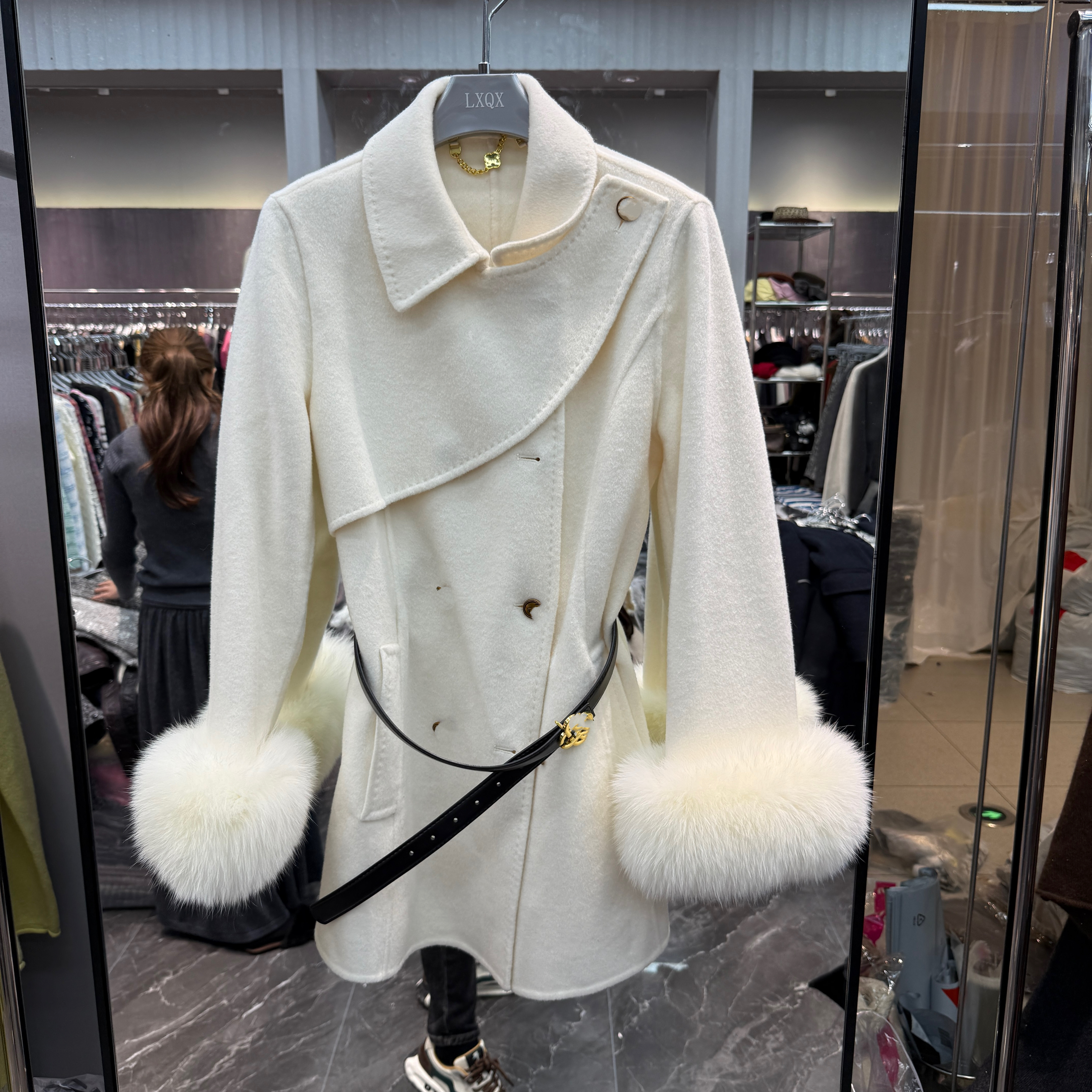 欧洲站2025秋冬新款翻领金扣设计拼狐狸毛百搭气质高级感羊绒大衣