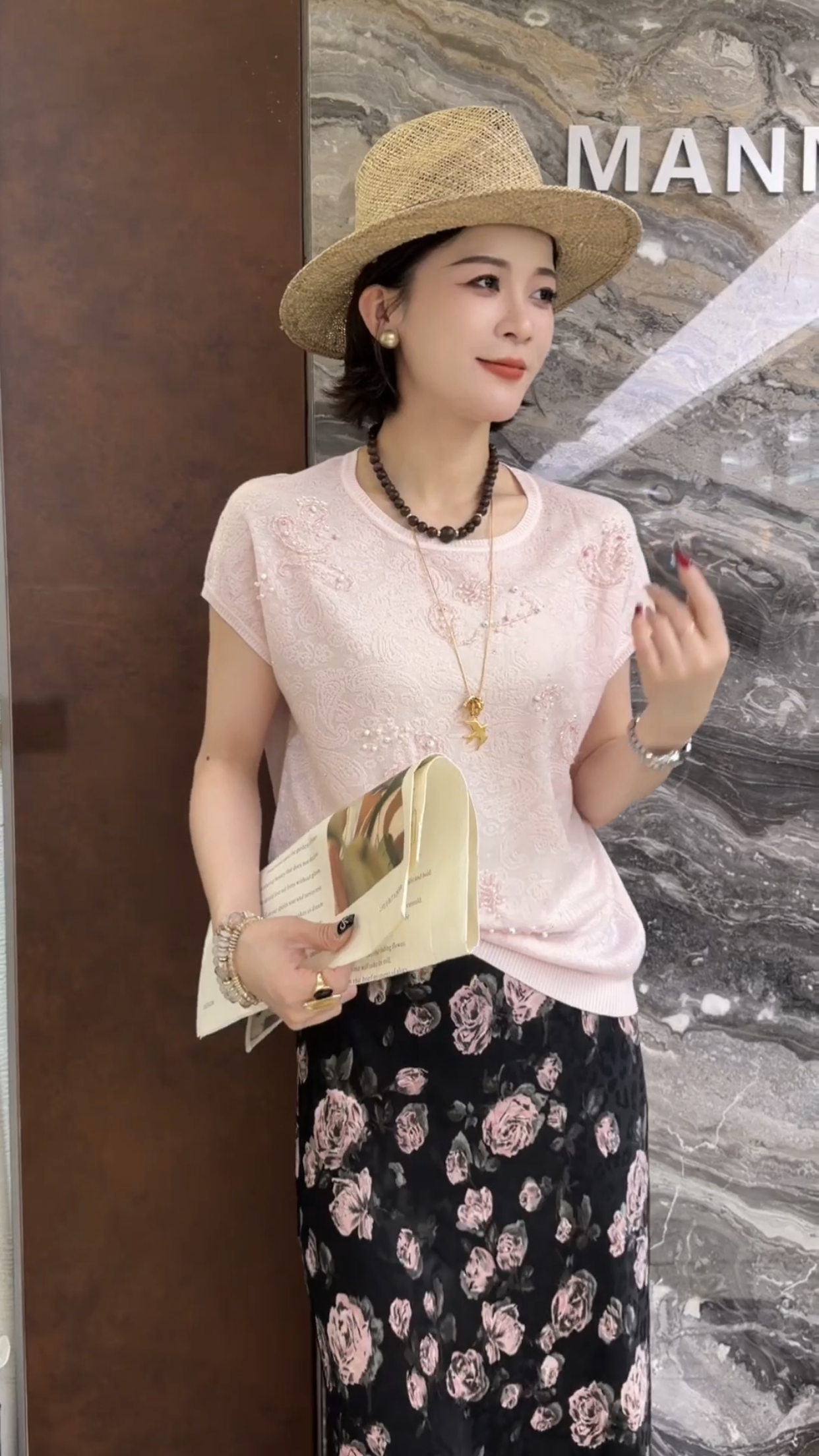 欧洲站2026夏季新款欧货短袖圆领暗纹腰果花串珠甜美风女士T恤衫