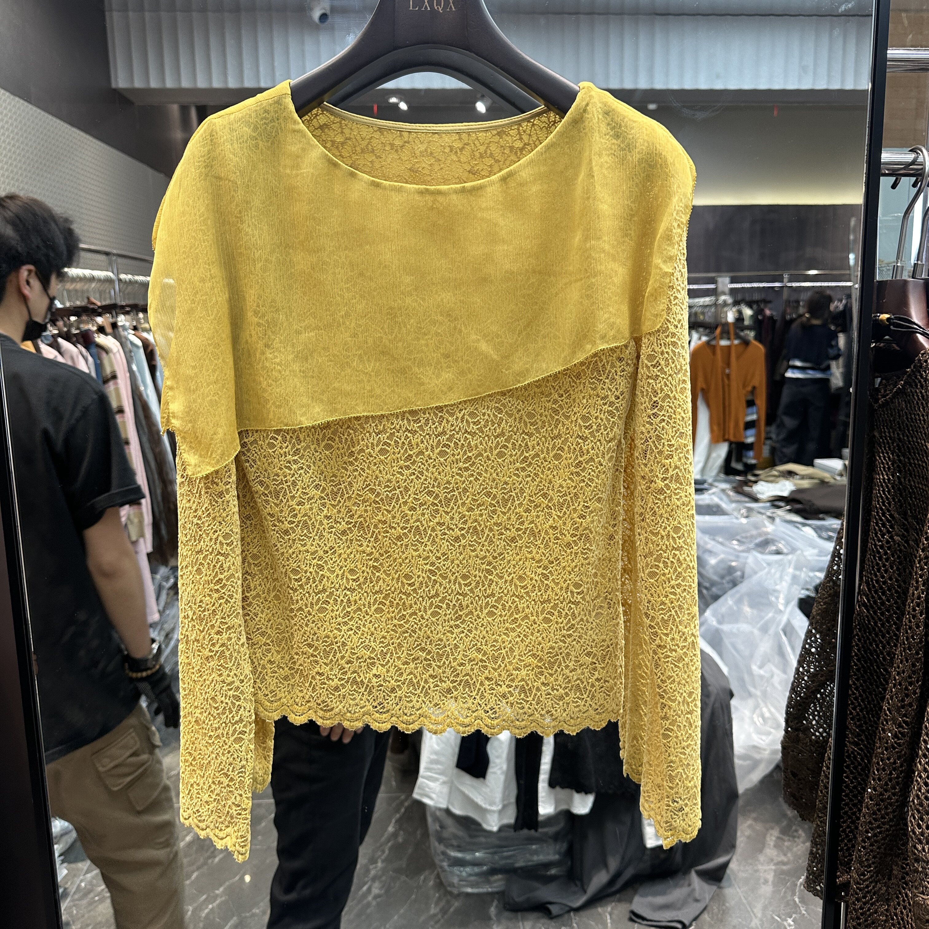 欧洲站2026秋季新品圆领荷叶边宽松减龄套头款黑色蕾丝衬衫66185