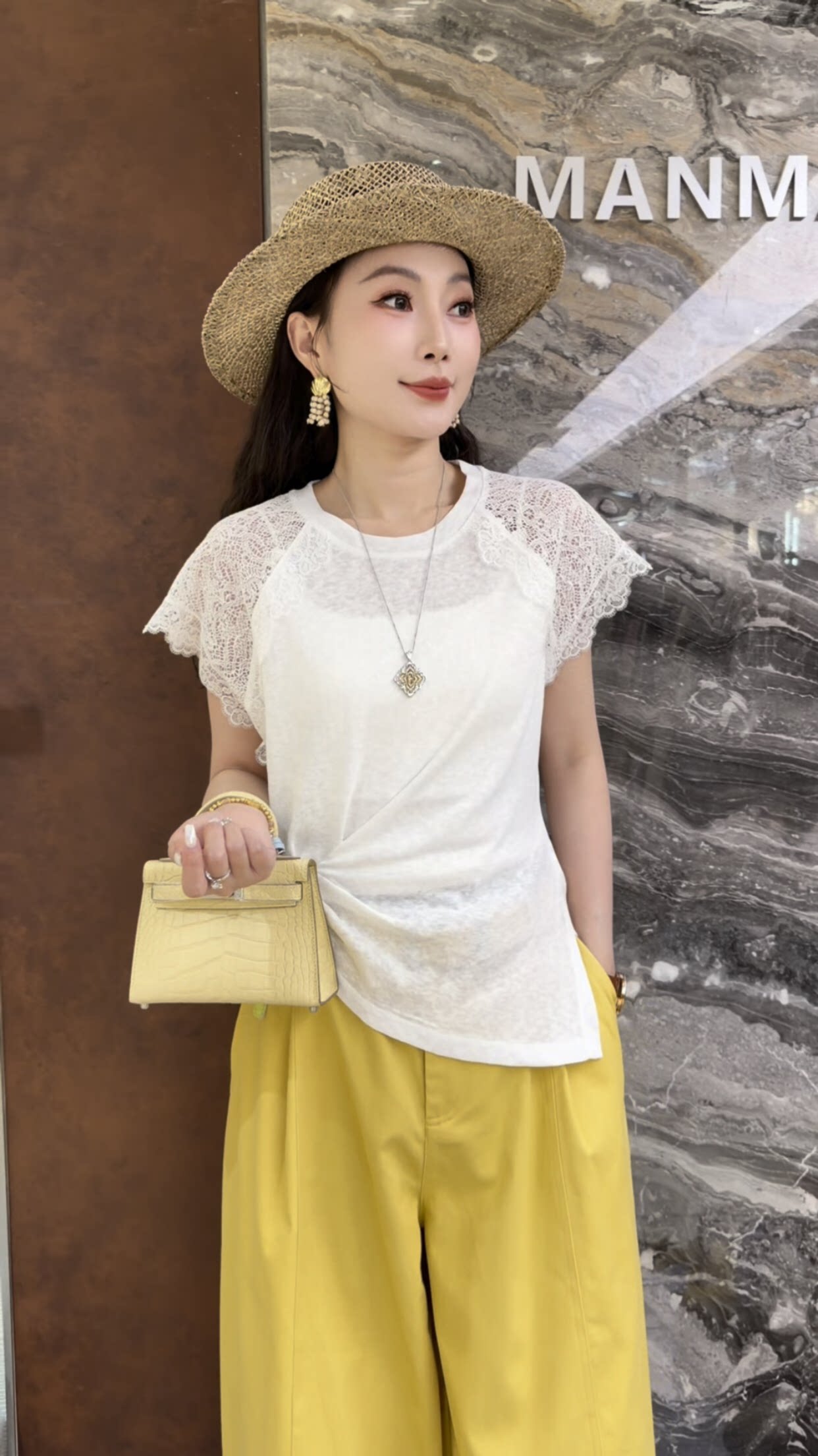 欧洲站2026春季新款时尚气质显瘦圆领拼接蕾丝下摆不规则短袖T恤