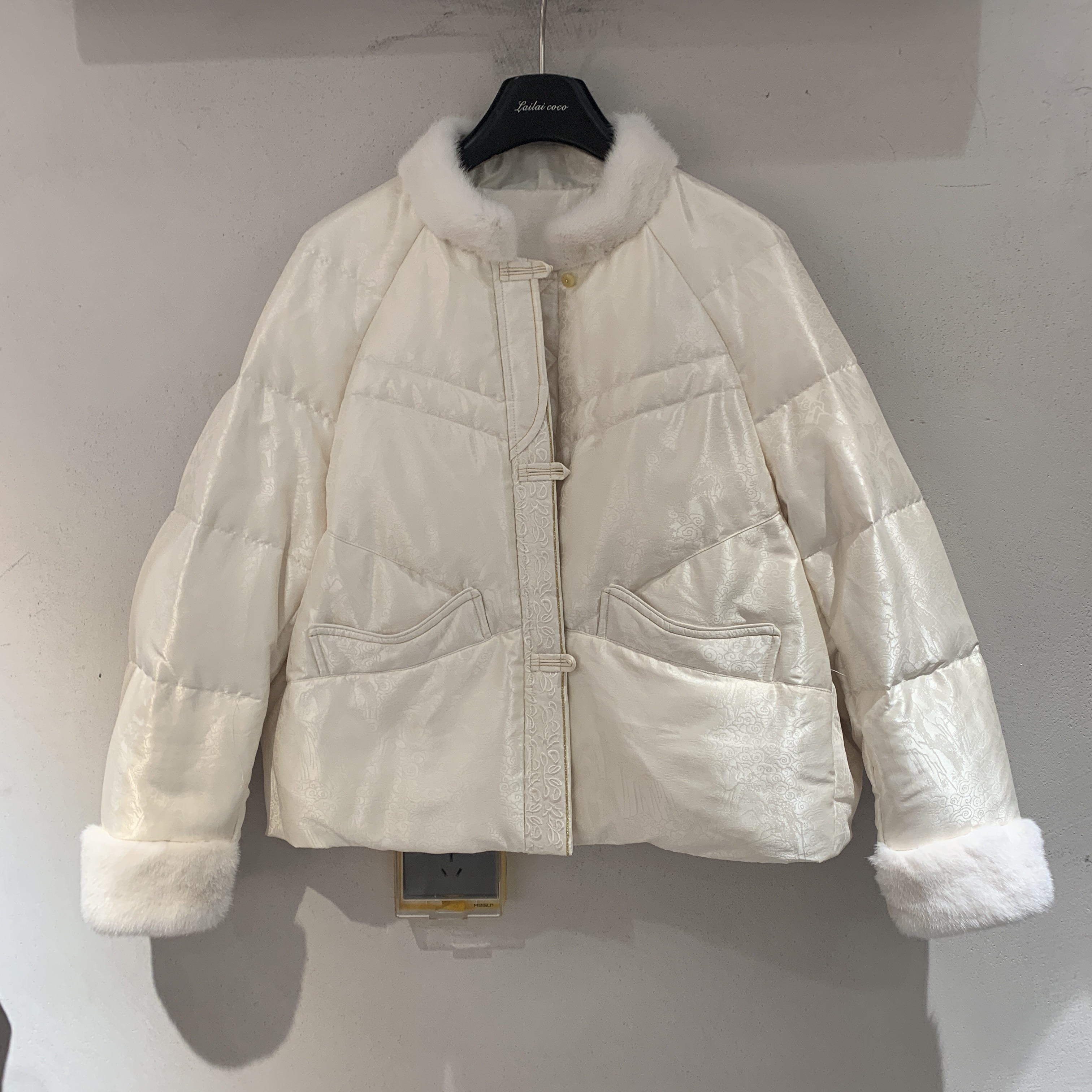 欧洲站2025冬季新款水貂毛立领提花小个子保暖短款鹅绒服D5N802G