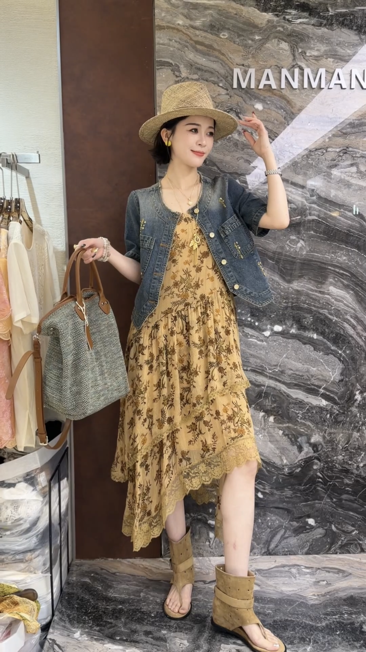 欧洲站2026夏季新款高级感钉珠短款牛仔马甲+花色吊带裙两件套女