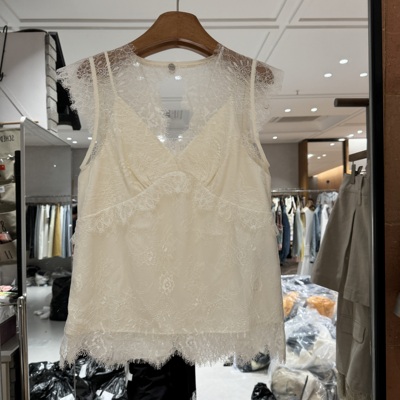 欧洲站2026春季新款法式纯欲风鸡心领显瘦内搭款时尚蕾丝背心9421