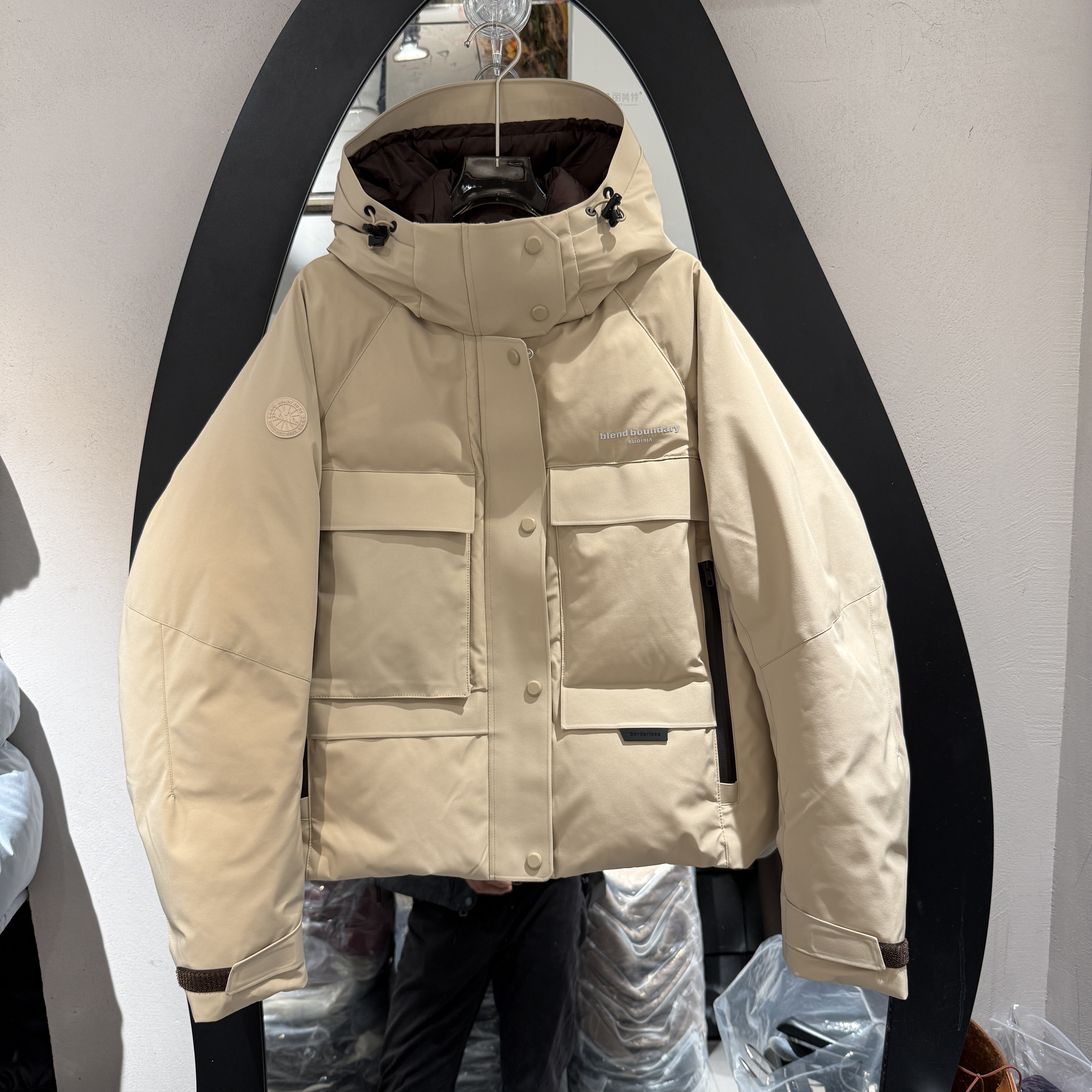 欧洲站2025冬季新款连帽抽绳防风保暖高级感长袖95白鹅绒服外套女