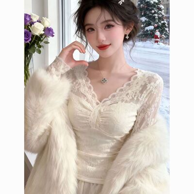 韩系超好看内搭蕾丝打底衫女秋冬新款气质温柔风v领修身长袖上衣