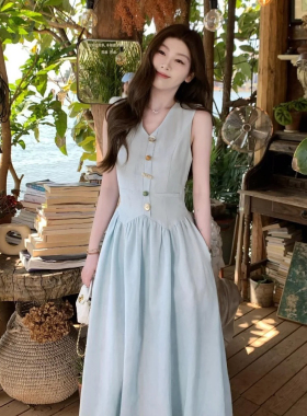 浅蓝色衬衫式裹身背心连衣裙2025法式轻奢高级感收腰无袖a字长裙