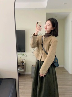 茶系穿搭一整套初冬轻奢高级感职业韩剧小香风半身裙套装两件套女