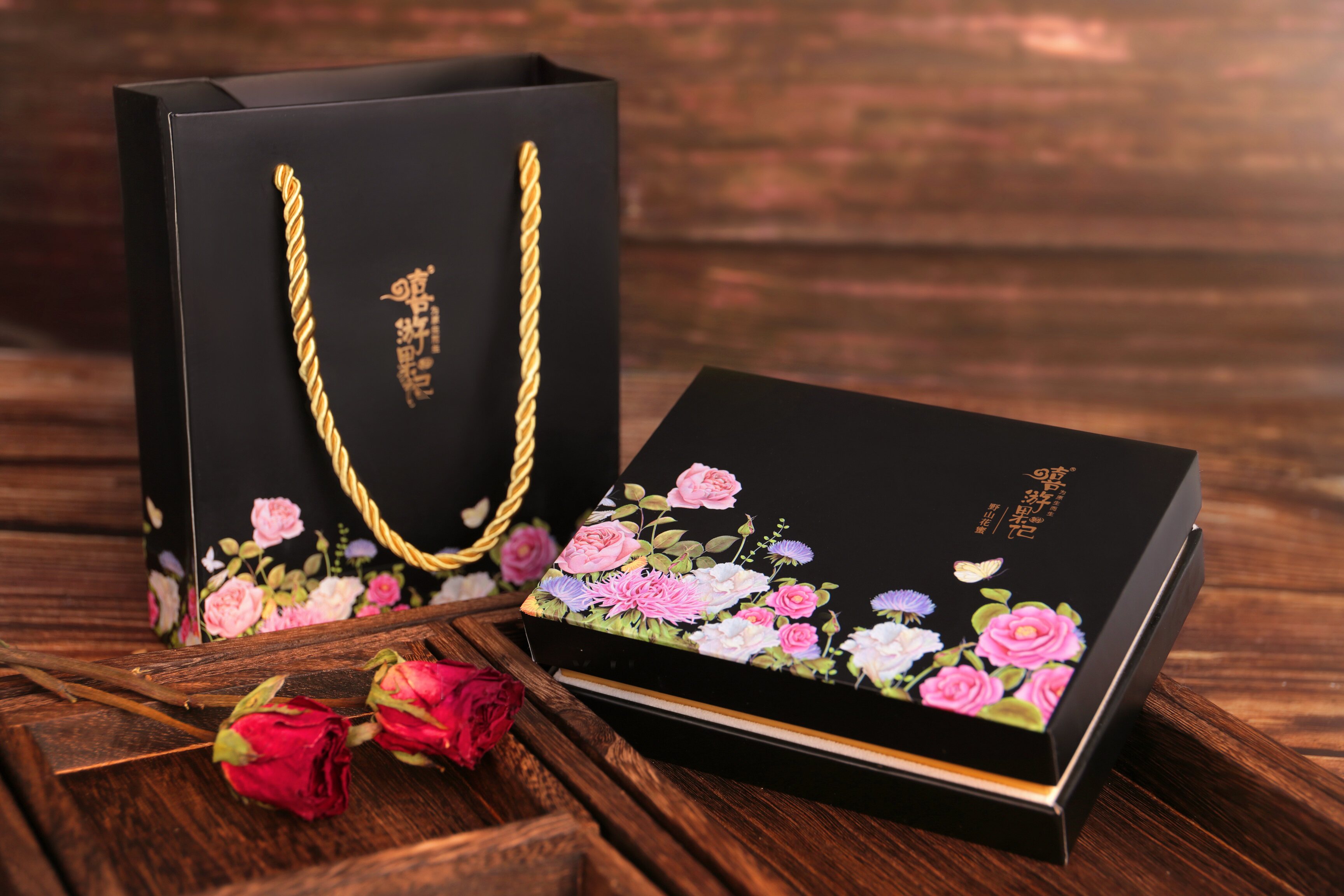 嘻游果记 | 新疆伊犁纯正自然成熟 百花蜜 野山花蜜 巢蜜