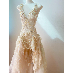 仙女风刺绣挂脖礼服女轻奢不规则裙摆晚宴定制花嫁洛丽塔lolita