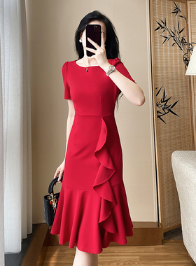 红色精致鱼尾连衣裙女装夏季新款高冷御姐风轻奢气质显瘦礼服裙子