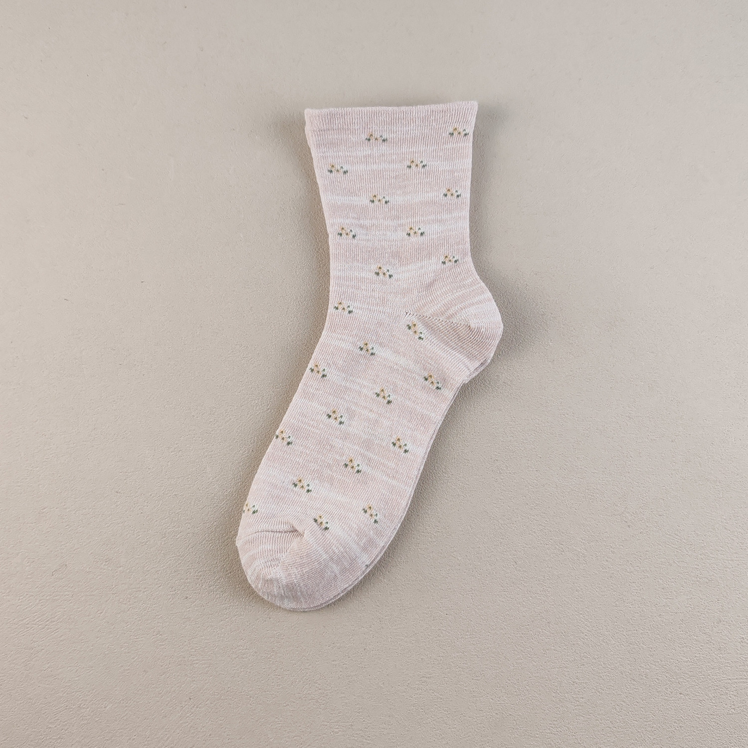 库存甜松口小碎花中筒袜女春秋季棉混日系田园风四季简约百搭女袜,女士内衣/男士内衣/家居服,中筒袜,淘宝优惠券,粉丝福利购,淘宝优惠卷