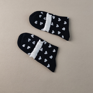 库存尾货无骨缝合女士中筒袜薄款 袜子女中筒文艺潮棉袜爱心花边袜