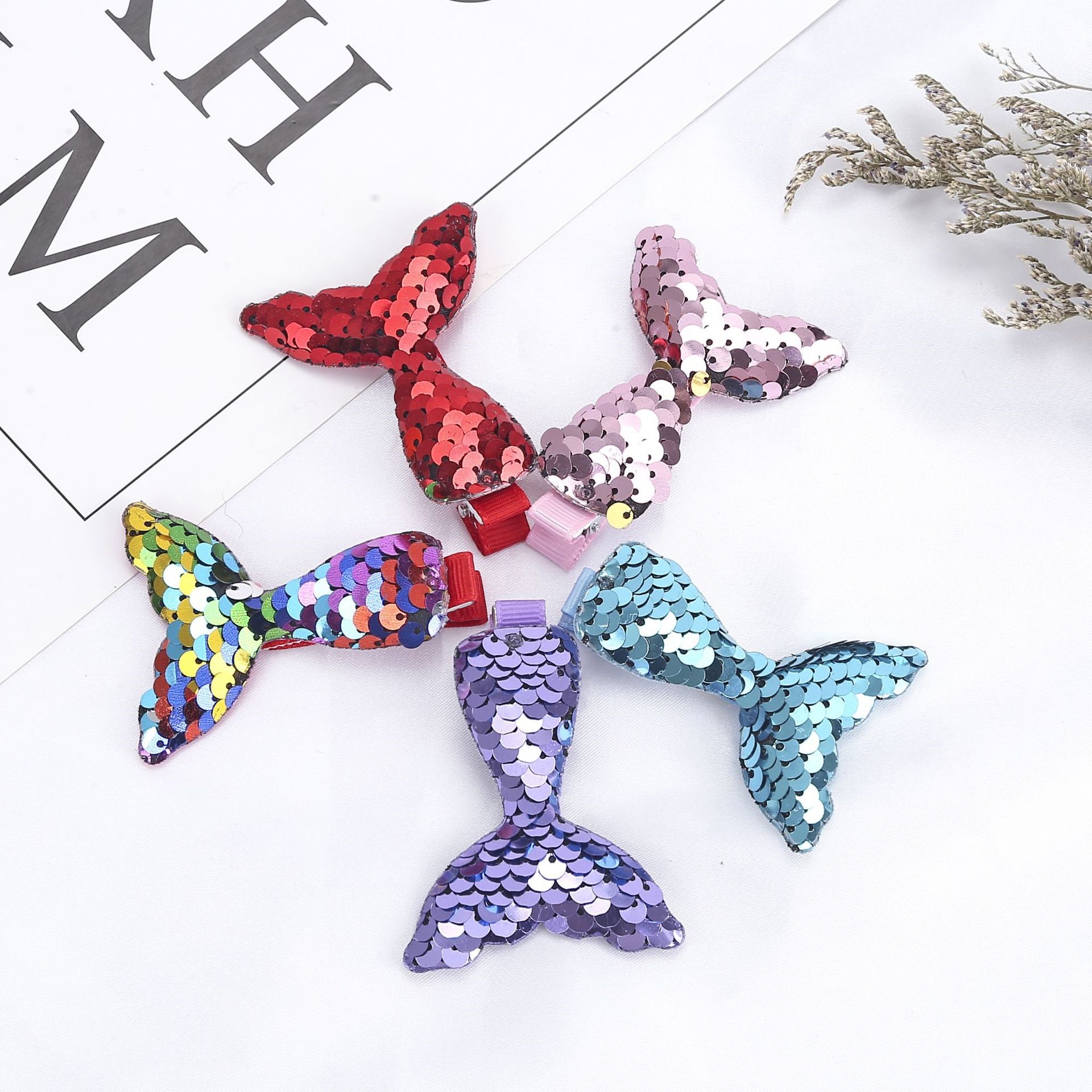 Manufacturers spot Mermaid tail childrens shiny colored crystal scale hairpin