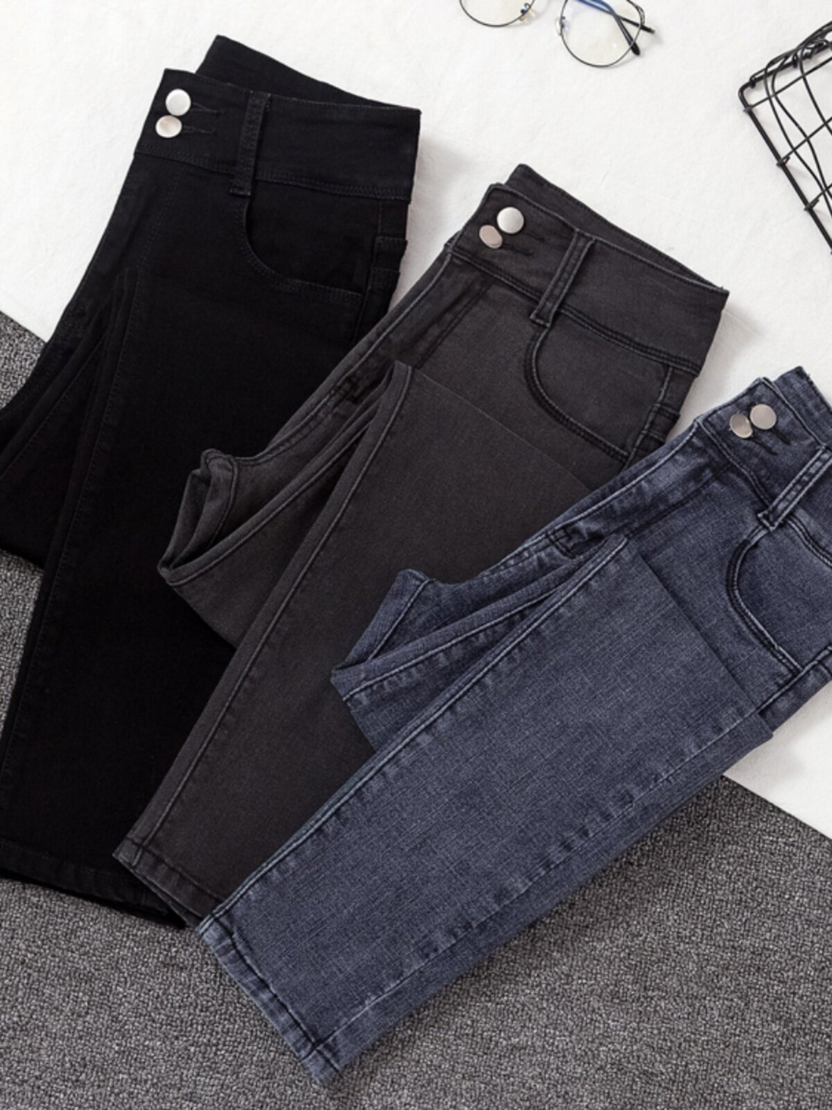 CLEARANCE AND LEAKAGE THE COUNTER WITHDREW THE BIG-NAME FOREIGN TRADE WOMENS CLOTHING HONG KONG FLAVOR SPRING AND AUTUMN NEW HIGH-WAISTED JEANS WOMENS SMALL FEET TIDE