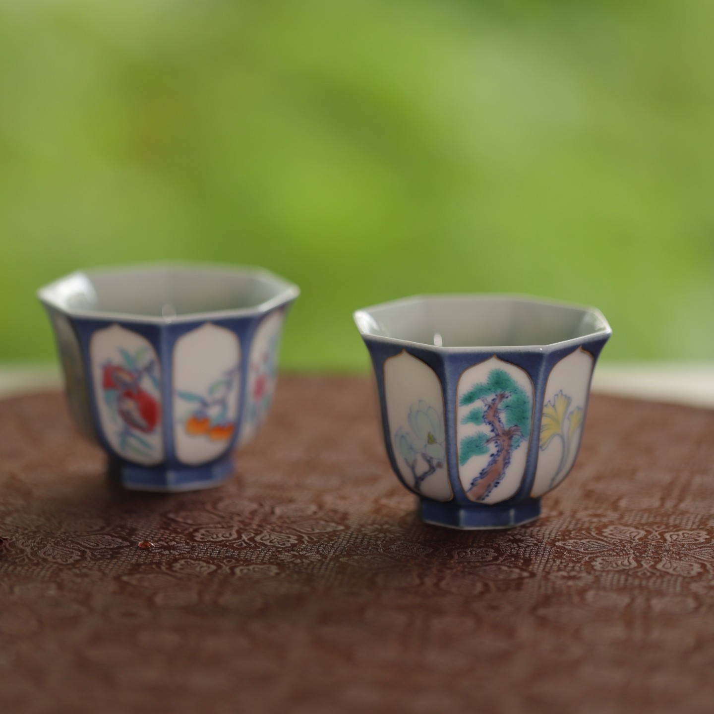 小白茶具//忘言造物愚彻蓝地斗彩芳园杯八方器型景德镇手工品茶杯