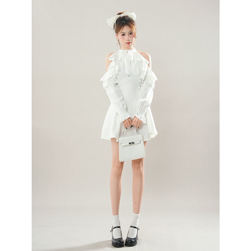 千金感连衣裙女春季2025新款Lolita白色挂脖露肩荷叶边遮肉短裙子