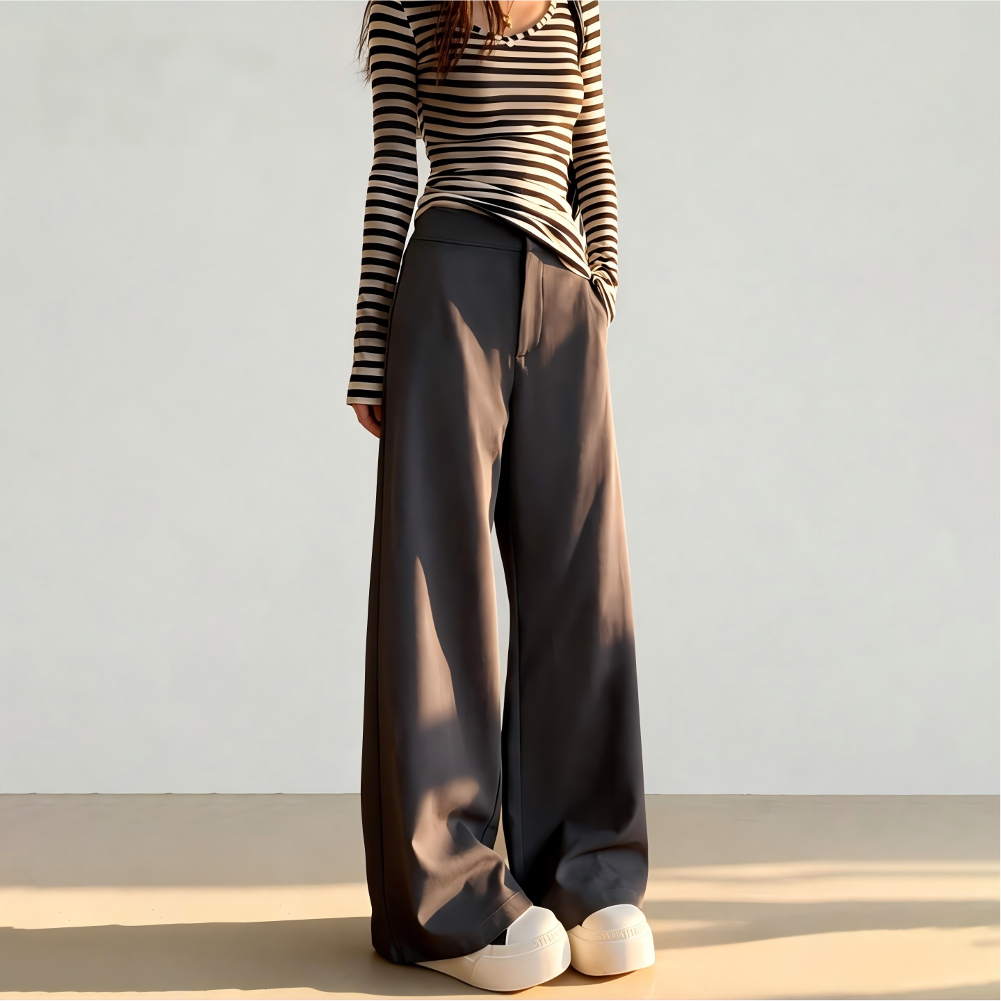 卡其色阔腿裤女2026春秋新款垂坠感直筒大码胖mm巨好看的西装裤