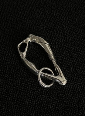 Domy Land 「异形扣」赛博风穿搭配件小众包挂质感重工金属钥匙扣