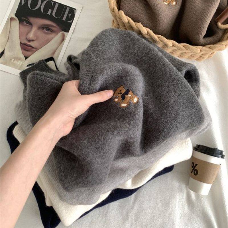 厚实软糯小熊刺绣套头毛衣女宽松韩版灰色长袖针织衫秋冬保暖内搭