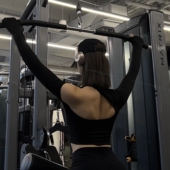 露背性感斜肩运动T恤带胸垫 单肩镂空瑜伽健身服长袖 lu同款