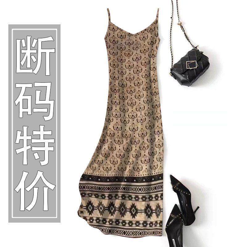 新款百搭碎花时尚法式宽松气质吊带连衣裙女春夏中长款垂顺裙子